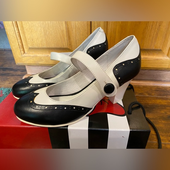 LOLA RAMONA MARY JANE SPATS SPECTATOR RETRO VINTAGE PUMPS HEELS NIB - Picture 11 of 16